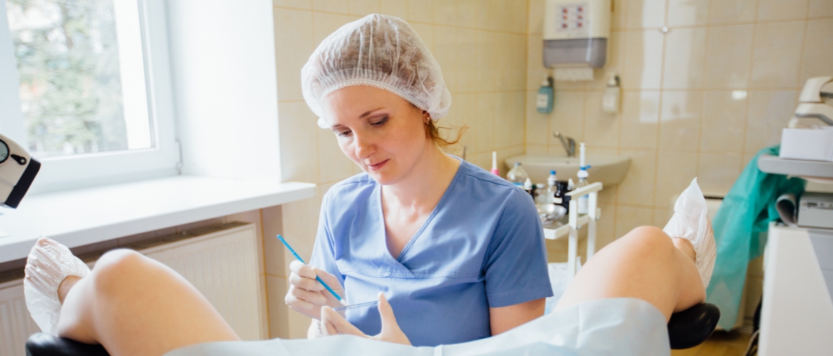 Quando indicar o segundo esvaziamento uterino em mulheres  no seguimento pós-molar?