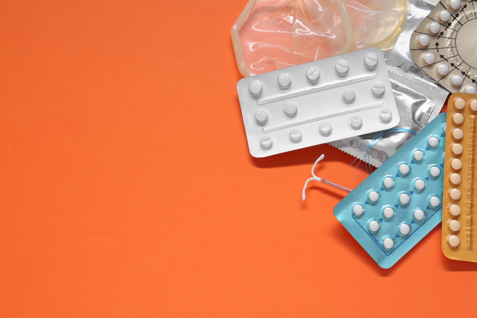 Contracepção ainda é desafio no Brasil: até 80% das gestações em adolescentes não são planejadas