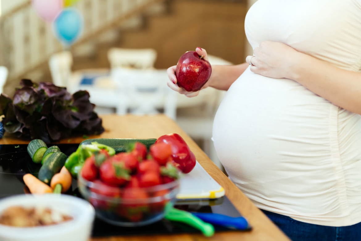 Ingestão adequada de nutrientes reflete positivamente na Saúde da Mulher, especialmente as gestantes, alerta FEBRASGO