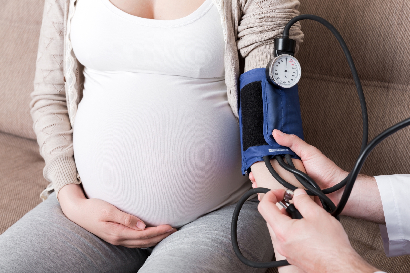 Pr&eacute;-ecl&acirc;mpsia: condi&ccedil;&atilde;o exige aten&ccedil;&atilde;o e acompanhamento pr&eacute;-natal rigoroso para proteger m&atilde;e e beb&ecirc;