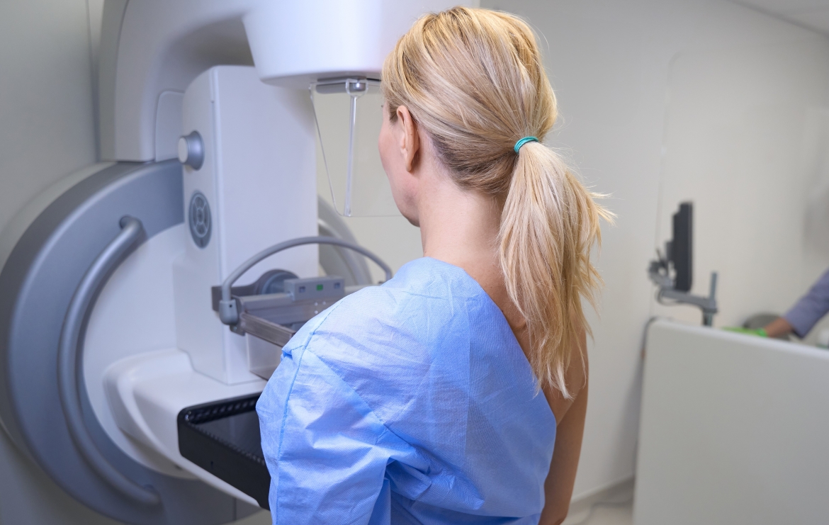 Mamografia a partir dos 40 anos amplia acesso ao rastreamento, mas desigualdade regional ainda limita diagn&oacute;stico precoce