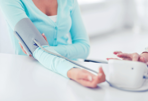 Dia Nacional de Prevenção e Combate à Hipertensão Arterial: condição afeta 15% de gestantes e também acomete mulheres na menopausa