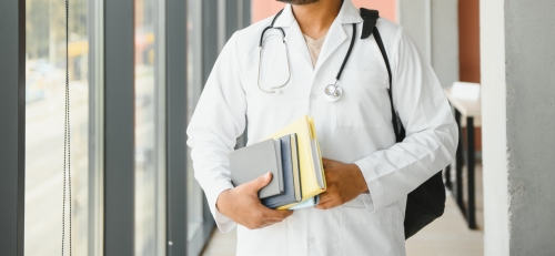 MEC suspende por 120 dias edital para novos cursos de Medicina