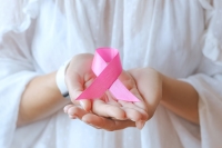 C&acirc;ncer de mama nem sempre causa dor, mas pode dar sinais