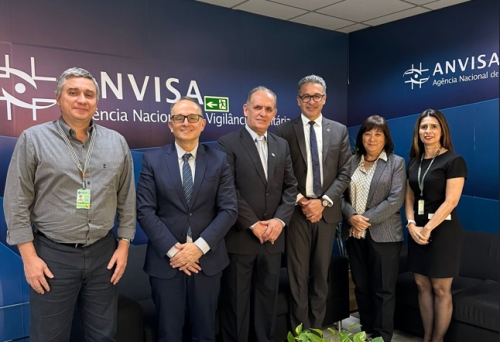 FEBRASGO se reúne com a ANVISA para discutir uso de implantes hormonais manipulados