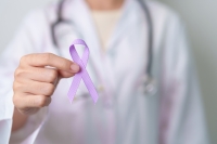 Mar&ccedil;o Lil&aacute;s: OMS prop&otilde;e cobertura vacinal de 90% para eliminar c&acirc;ncer do colo do &uacute;tero