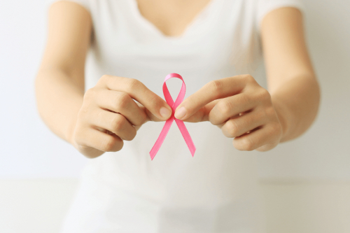 Câncer de mama está entre as doenças mais comuns em mulheres, com uma projeção de 74 mil novos casos anuais até 2025