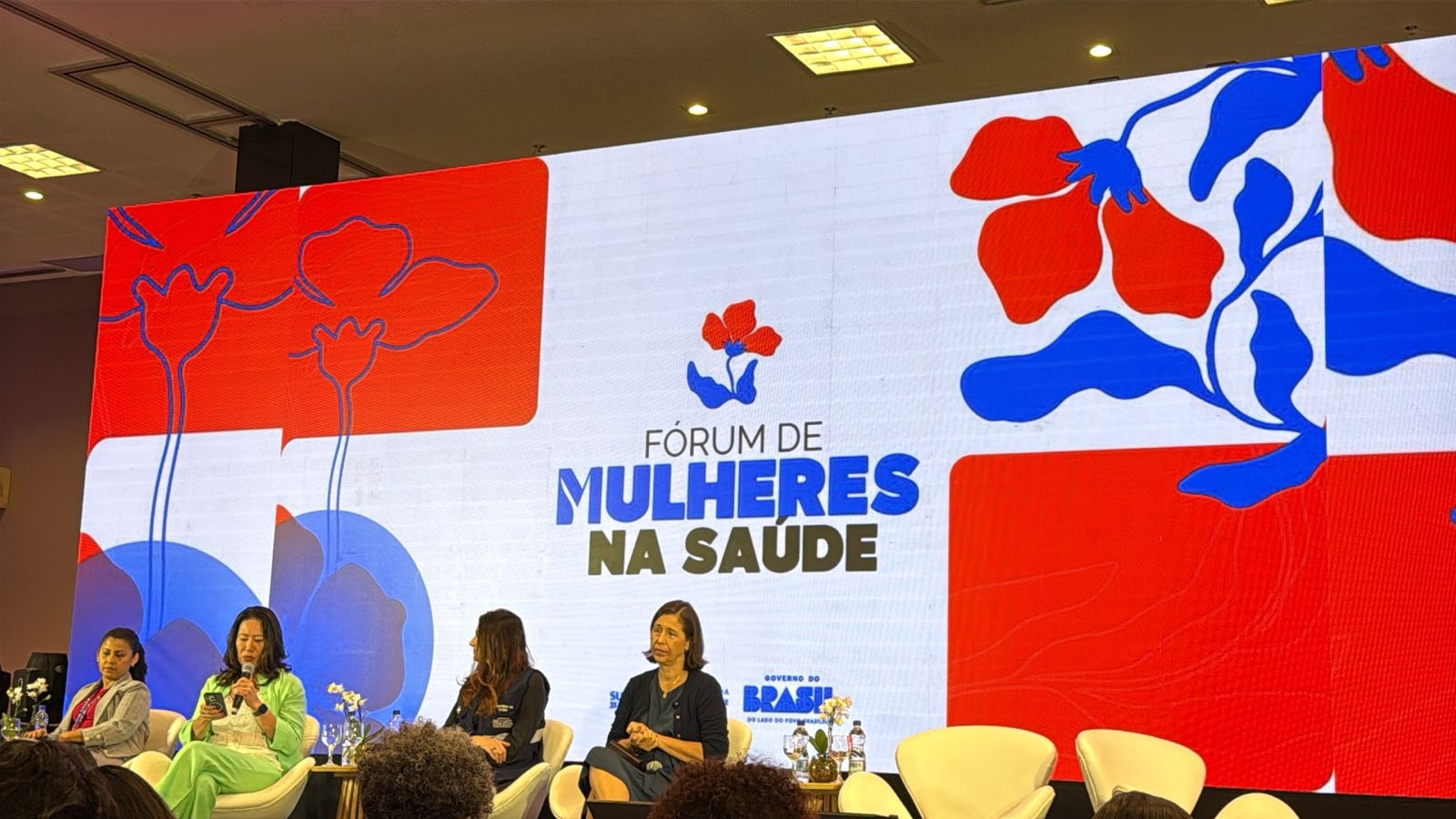 Febrasgo participa de marco hist&oacute;rico na constru&ccedil;&atilde;o de diretrizes para a sa&uacute;de da mulher