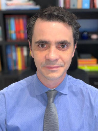 Dr. Marcelo Luís Steiner - Diretor Financeiro