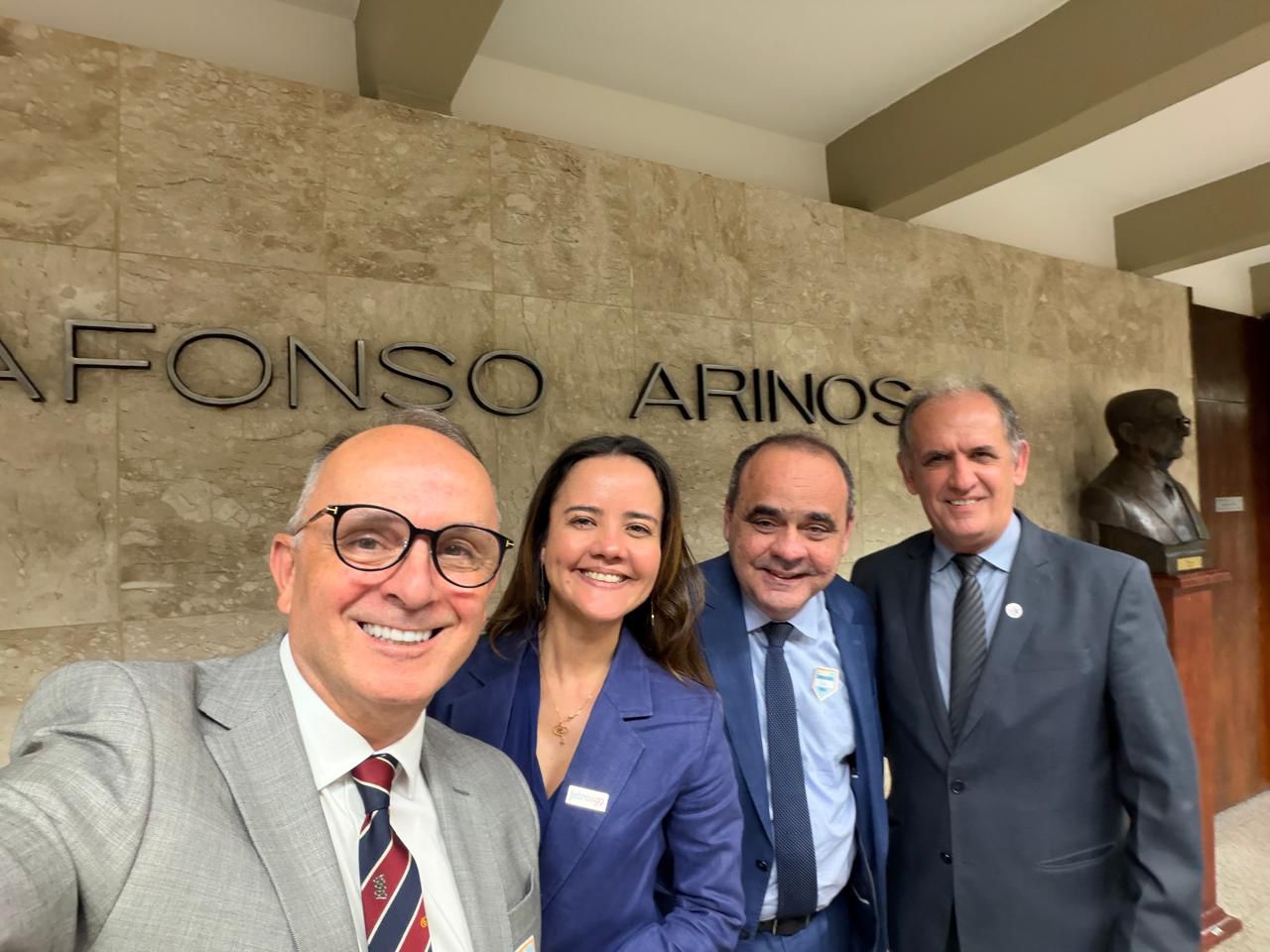 FEBRASGO defende medicina baseada em evidências em audiência pública no Senado Federal