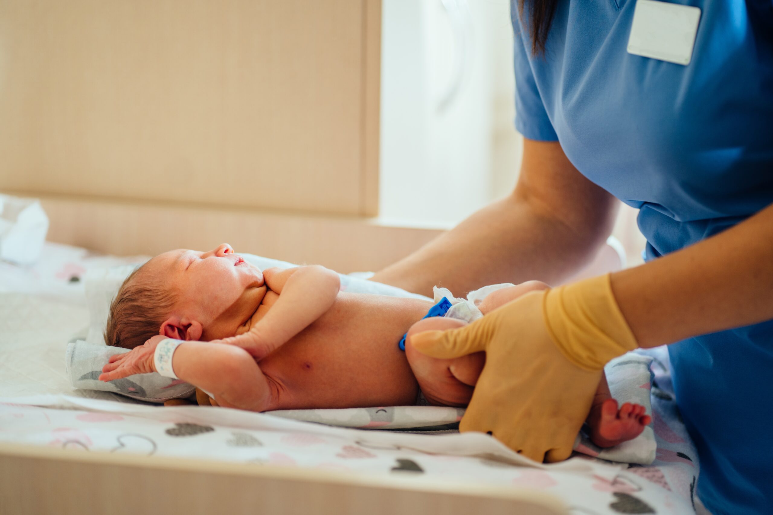 FEBRASGO alerta para impactos de projetos de lei na assistência obstétrica e na segurança de gestantes e recém-nascidos